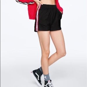 PINK VS Track shorts NIP L
